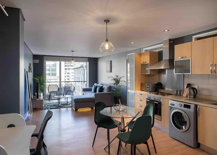 Icarus Homes -Cape Town Mountain View