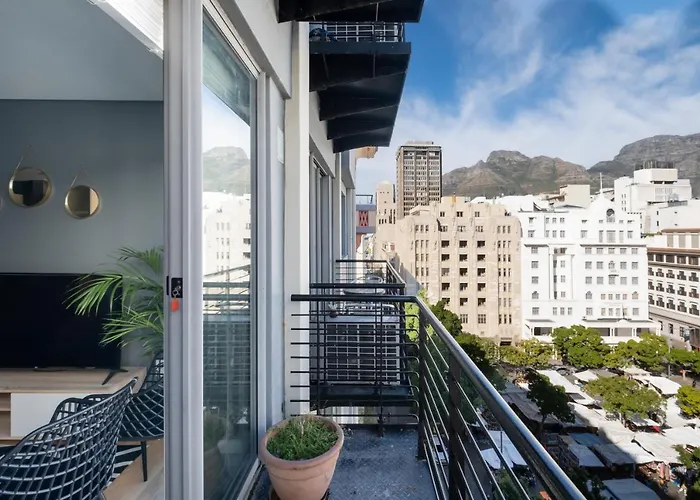 Icarus Homes -Cape Town Mountain View